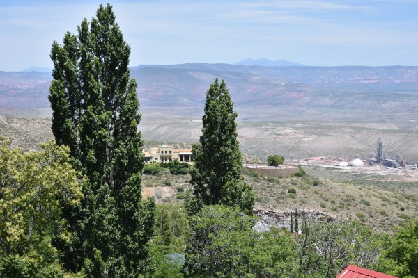 Cryptids, Entities, EVP, Folklore, Ghosts, Haunted, Haunted locations, hunting, Mediums Ghost, Mysteries Supernatural Investigations Paranormal, Occult, Poltergeist, Psychic, s Urban legends, Séance, Spirits, Unexplained