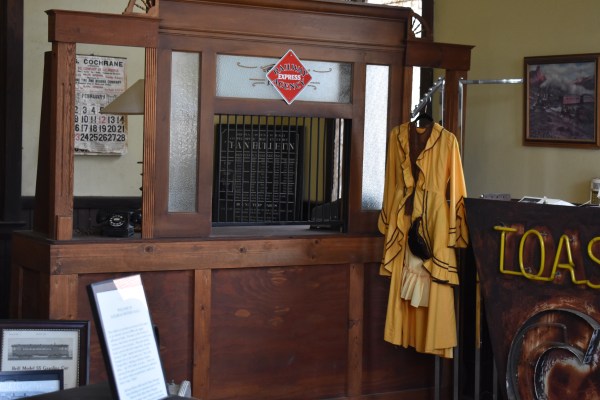 Cryptids, Entities, EVP, Folklore, Ghosts, Haunted, Haunted locations, hunting, Mediums Ghost, Mysteries Supernatural Investigations Paranormal, Occult, Poltergeist, Psychic, s Urban legends, Séance, Spirits, Unexplained