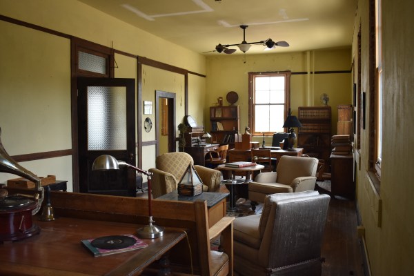Cryptids, Entities, EVP, Folklore, Ghosts, Haunted, Haunted locations, hunting, Mediums Ghost, Mysteries Supernatural Investigations Paranormal, Occult, Poltergeist, Psychic, s Urban legends, Séance, Spirits, Unexplained