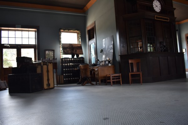 Cryptids, Entities, EVP, Folklore, Ghosts, Haunted, Haunted locations, hunting, Mediums Ghost, Mysteries Supernatural Investigations Paranormal, Occult, Poltergeist, Psychic, s Urban legends, Séance, Spirits, Unexplained