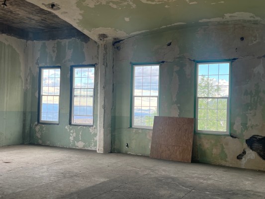 Cryptids, Entities, EVP, Folklore, Ghosts, Haunted, Haunted locations, hunting, Mediums Ghost, Mysteries Supernatural Investigations Paranormal, Occult, Poltergeist, Psychic, s Urban legends, Séance, Spirits, Unexplained