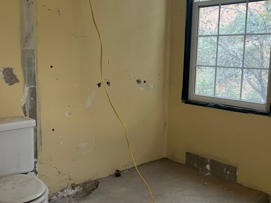 Cryptids, Entities, EVP, Folklore, Ghosts, Haunted, Haunted locations, hunting, Mediums Ghost, Mysteries Supernatural Investigations Paranormal, Occult, Poltergeist, Psychic, s Urban legends, Séance, Spirits, Unexplained